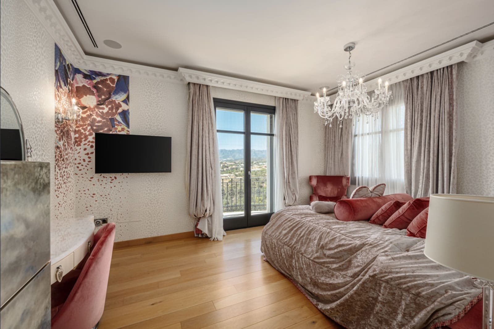 7 sypialnia Willa na sprzedaż w Marbella z basenem garażem - 9 500 000 € (Ref: 10080970)