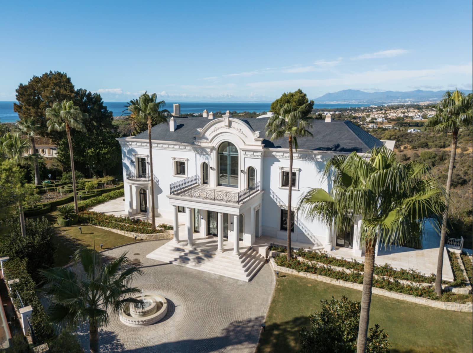 7 sypialnia Willa na sprzedaż w Marbella z basenem garażem - 9 500 000 € (Ref: 10080970)