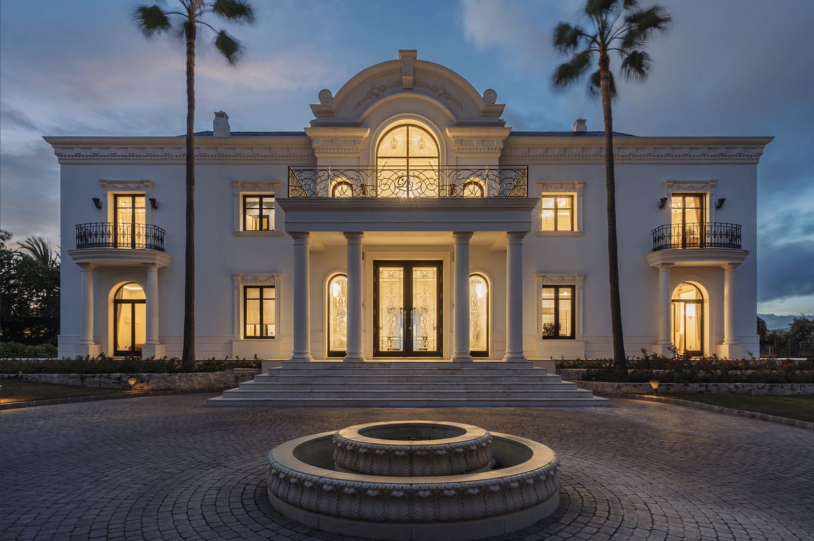 7 sypialnia Willa na sprzedaż w Marbella z basenem garażem - 9 500 000 € (Ref: 10080970)
