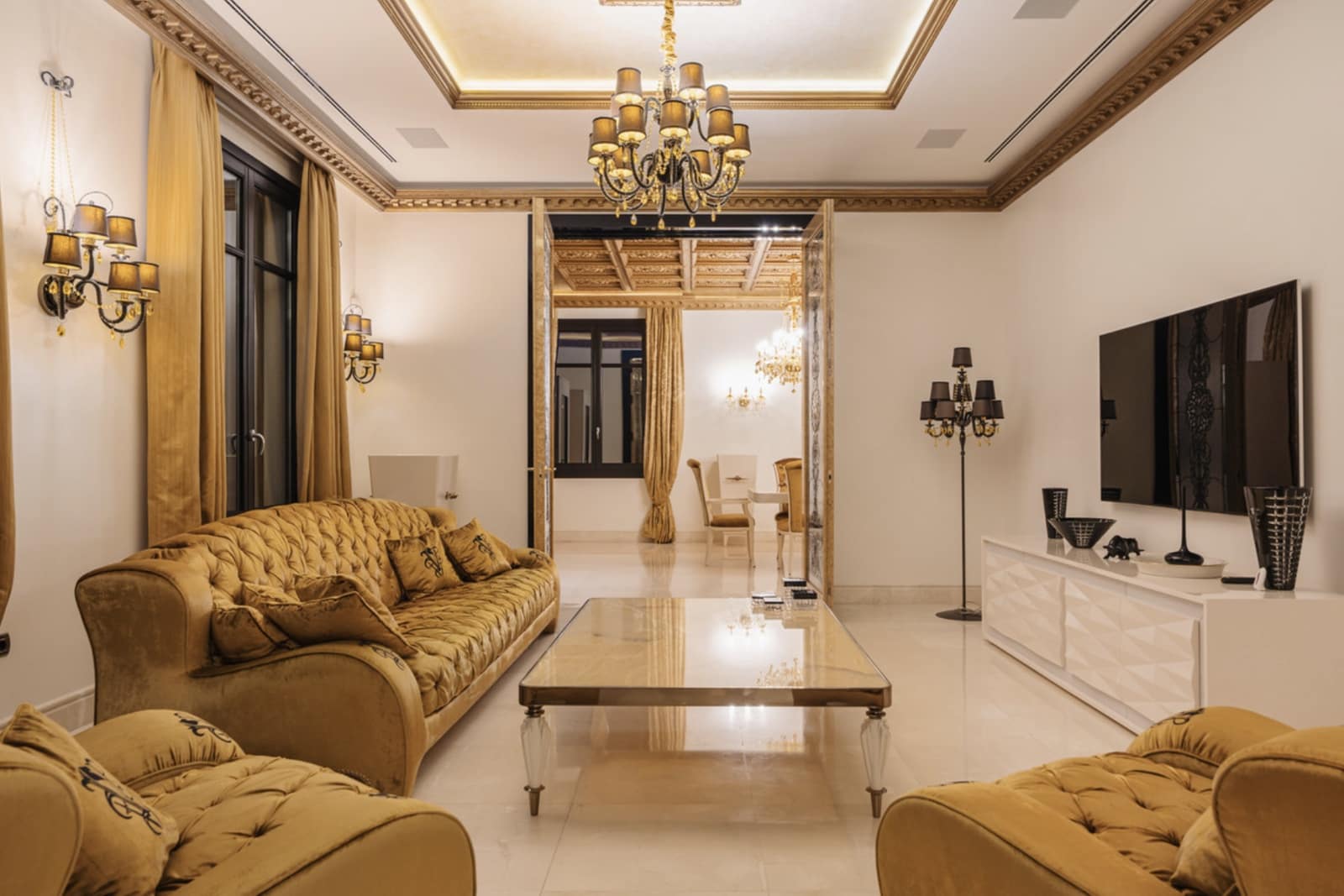 7 sypialnia Willa na sprzedaż w Marbella z basenem garażem - 9 500 000 € (Ref: 10080970)