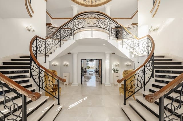 7 sypialnia Willa na sprzedaż w Marbella z basenem garażem - 9 500 000 € (Ref: 10080970)