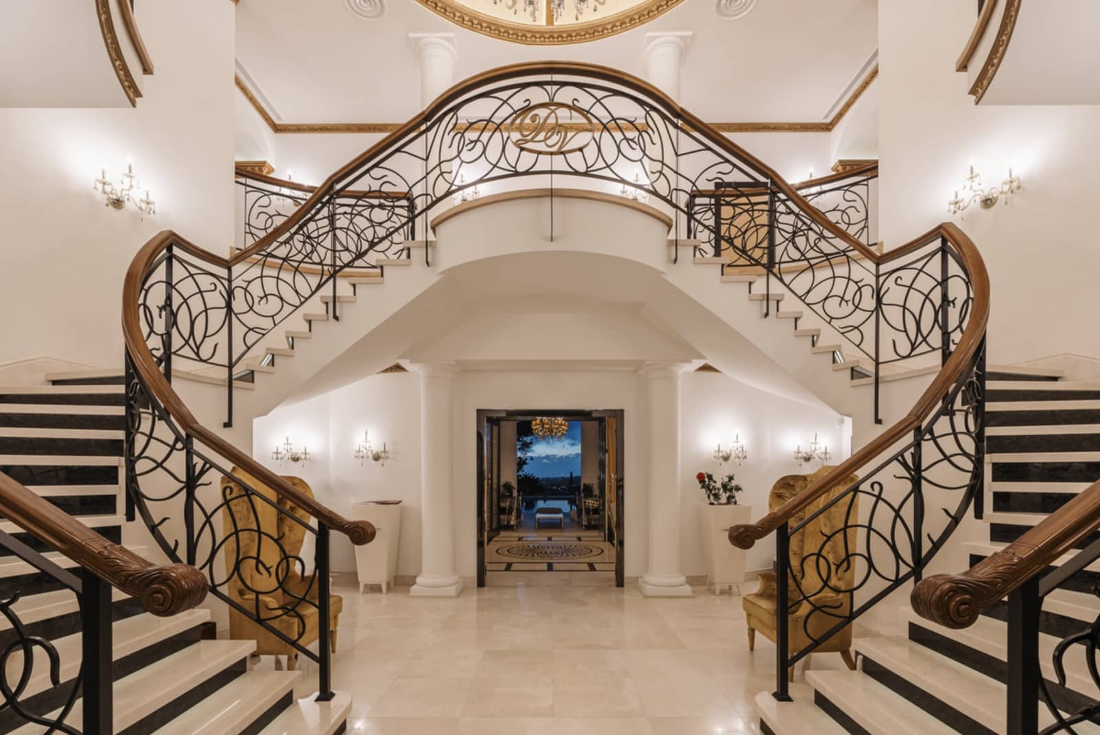7 sypialnia Willa na sprzedaż w Marbella z basenem garażem - 9 500 000 € (Ref: 10080970)