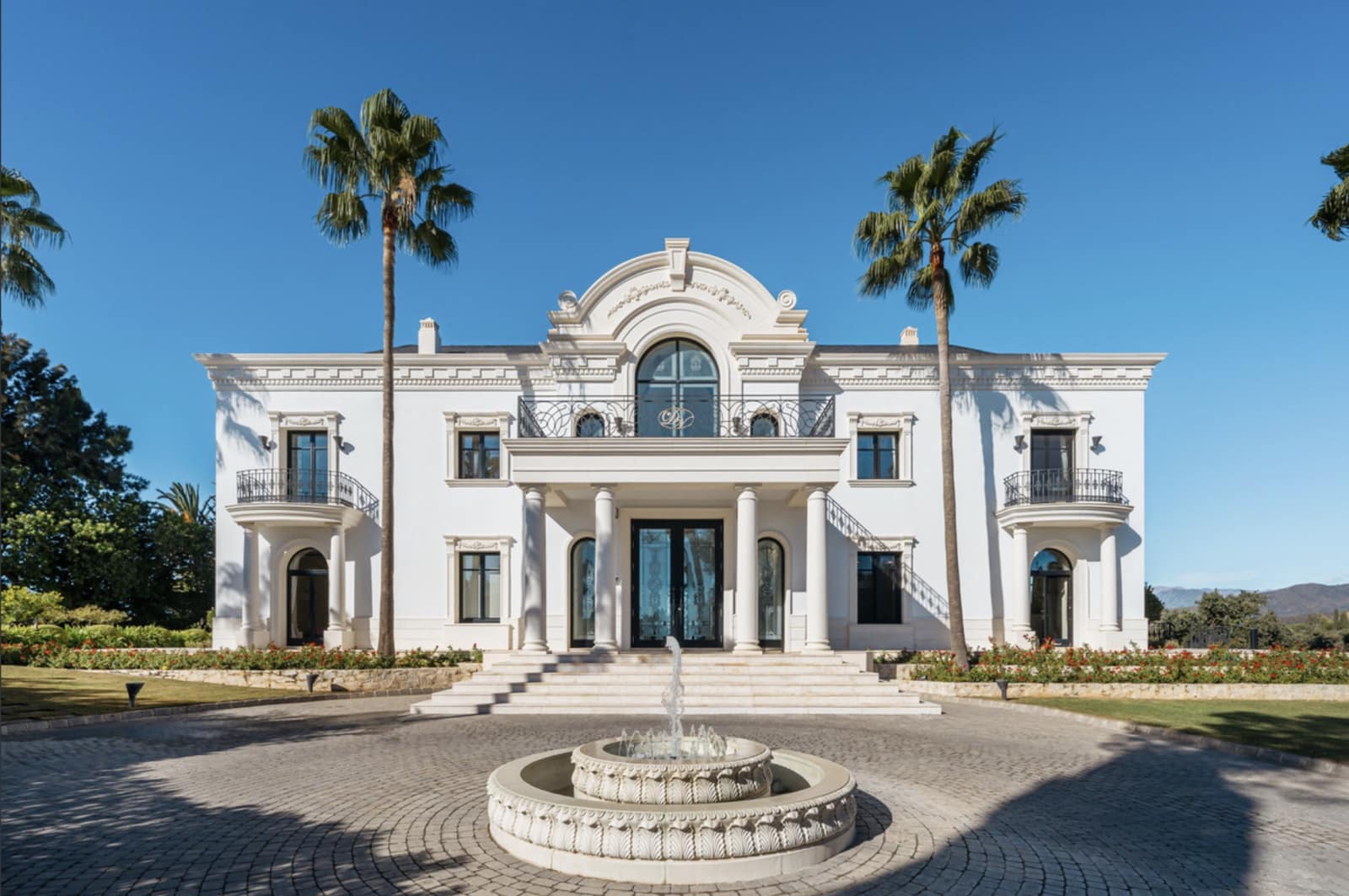 7 sypialnia Willa na sprzedaż w Marbella z basenem garażem - 9 500 000 € (Ref: 10080970)