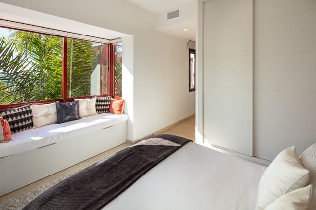 2 quarto Penthouse para venda em Marbella com piscina garagem - 750 000 € (Ref: 10080971)