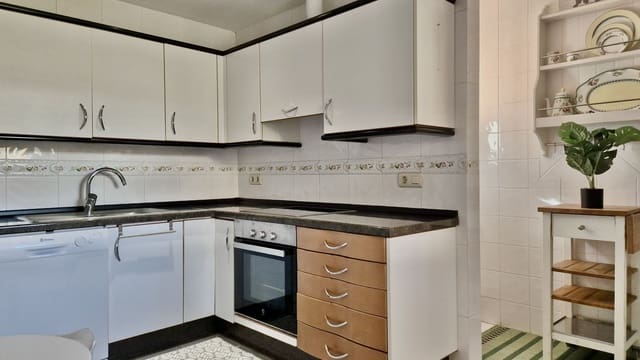 2 slaapkamer Appartement te koop in Nueva Andalucia, Marbella met zwembad garage - € 695.000 (Ref: 10080972)