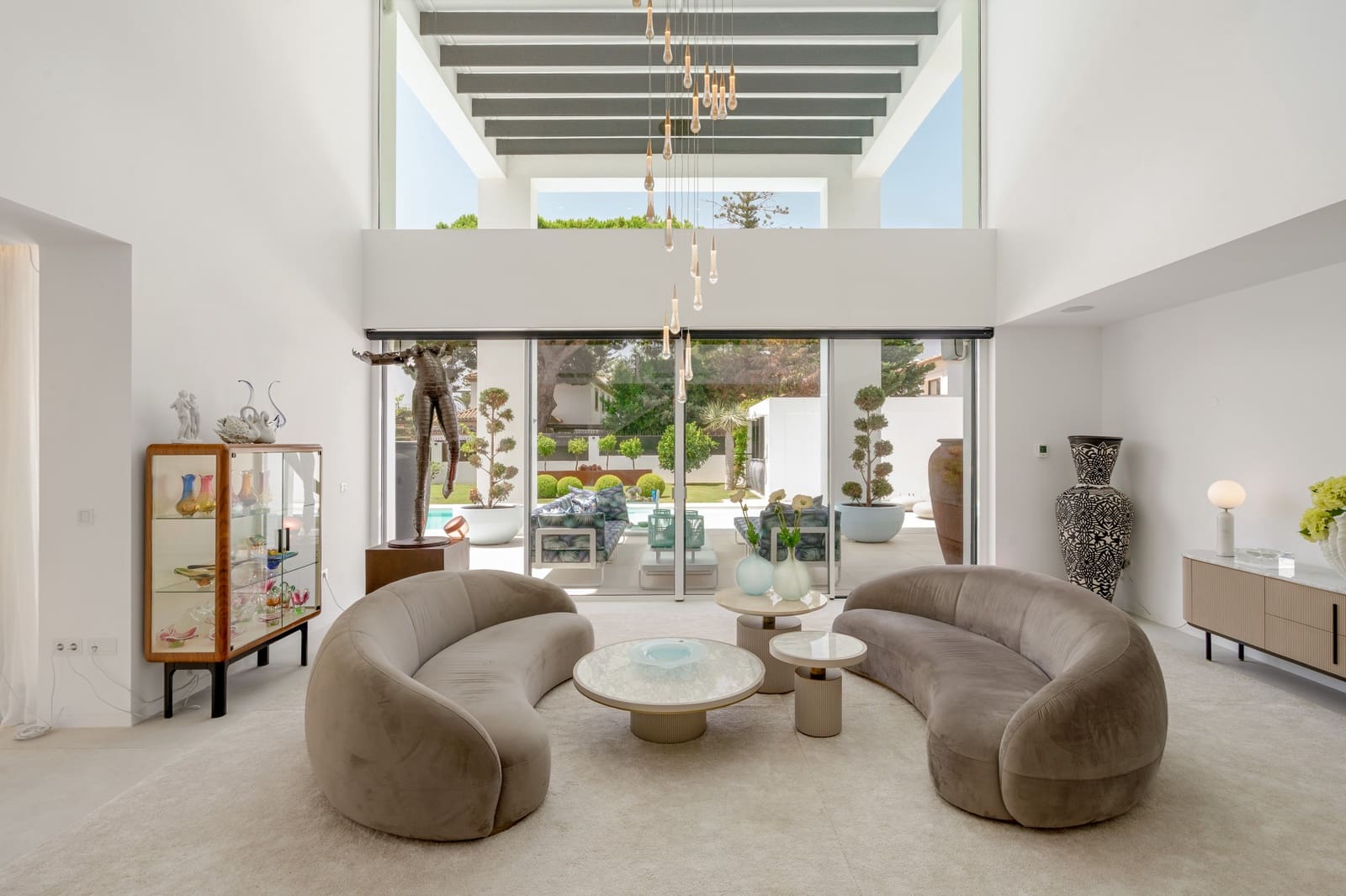 4 slaapkamer Villa te koop in San Pedro de Alcantara met zwembad garage - € 7.490.000 (Ref: 10085927)