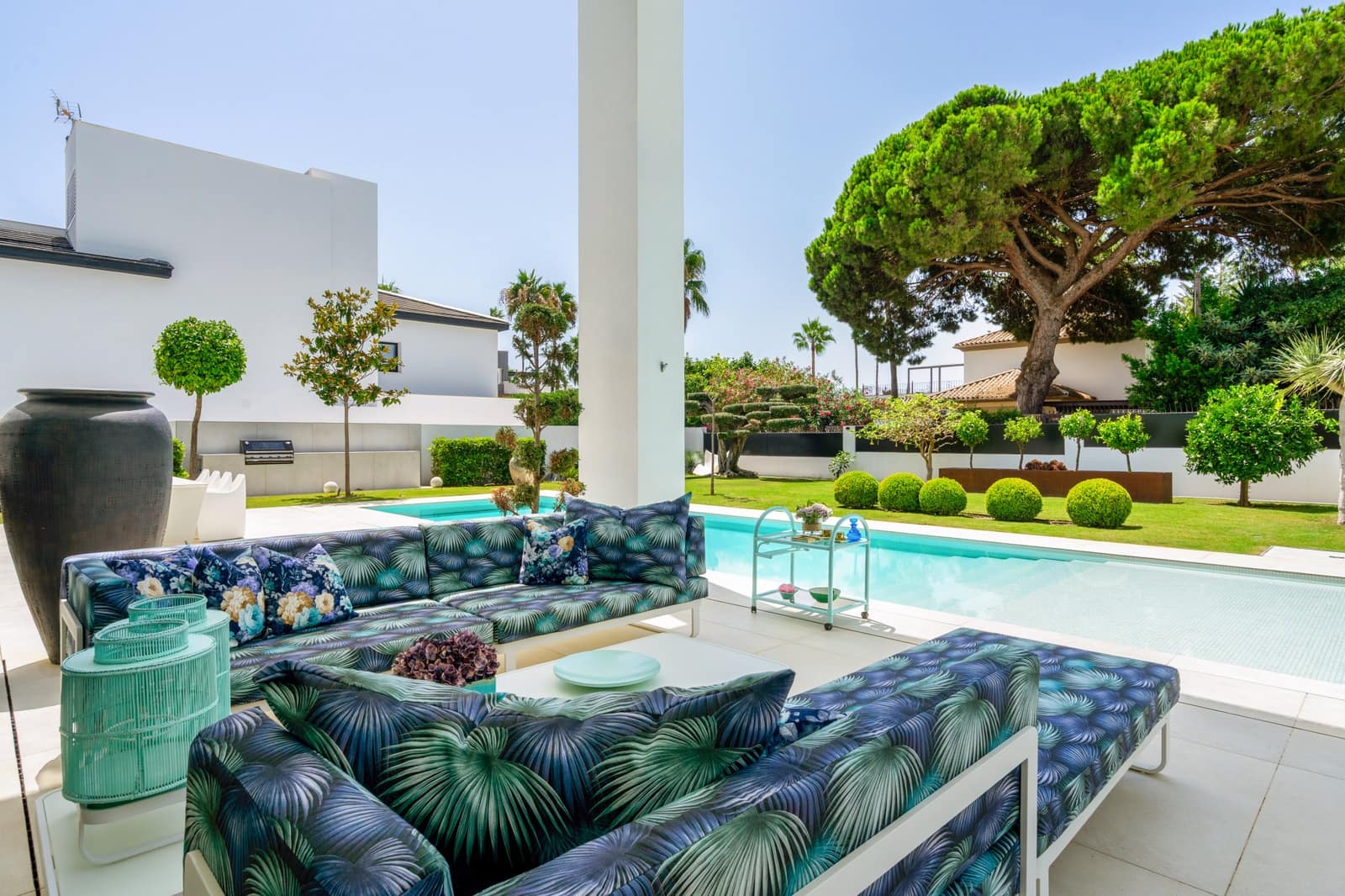 4 slaapkamer Villa te koop in San Pedro de Alcantara met zwembad garage - € 7.490.000 (Ref: 10085927)