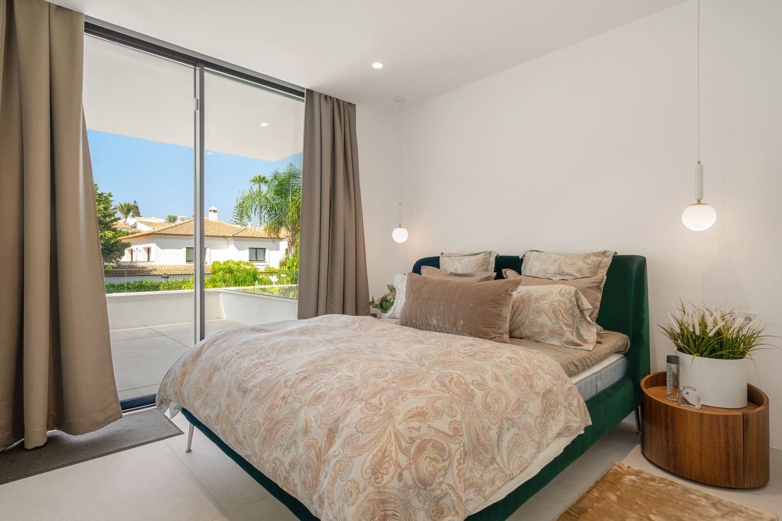 4 slaapkamer Villa te koop in San Pedro de Alcantara met zwembad garage - € 7.490.000 (Ref: 10085927)