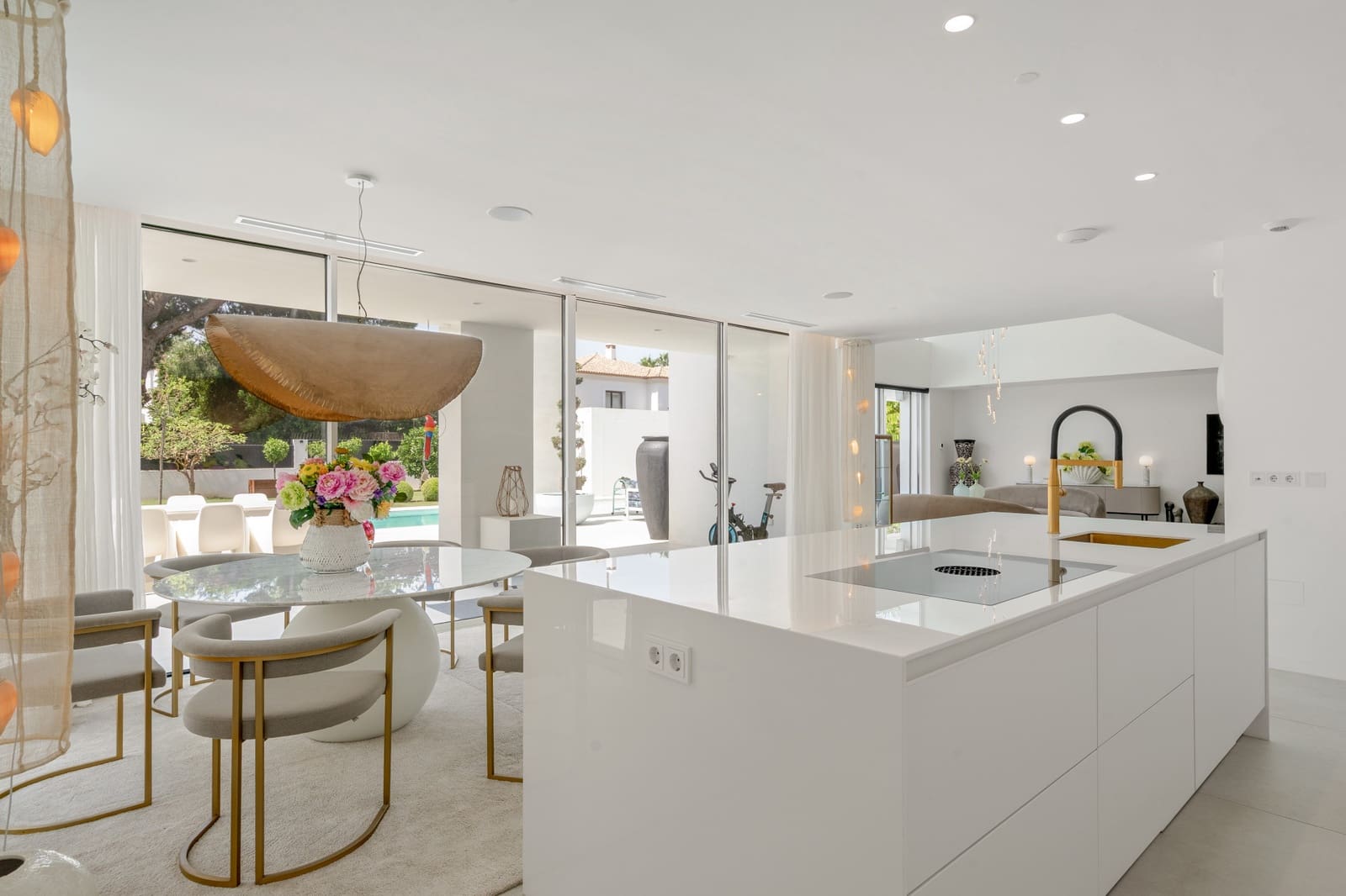 4 slaapkamer Villa te koop in San Pedro de Alcantara met zwembad garage - € 7.490.000 (Ref: 10085927)
