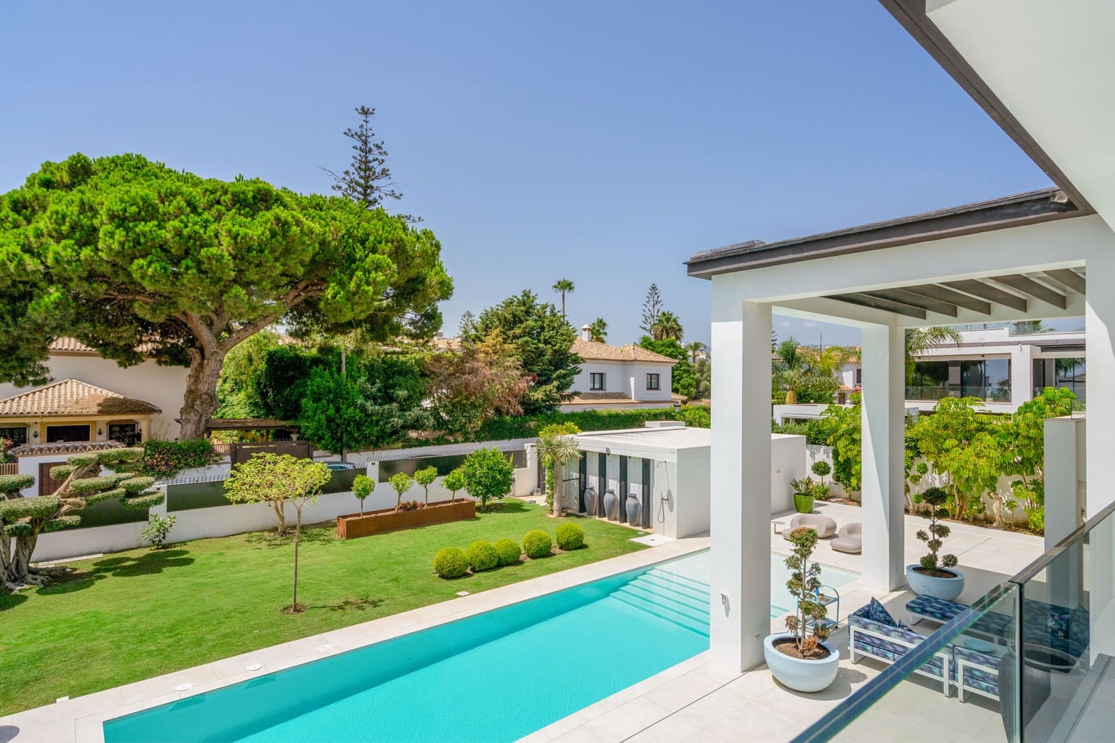 4 slaapkamer Villa te koop in San Pedro de Alcantara met zwembad garage - € 7.490.000 (Ref: 10085927)