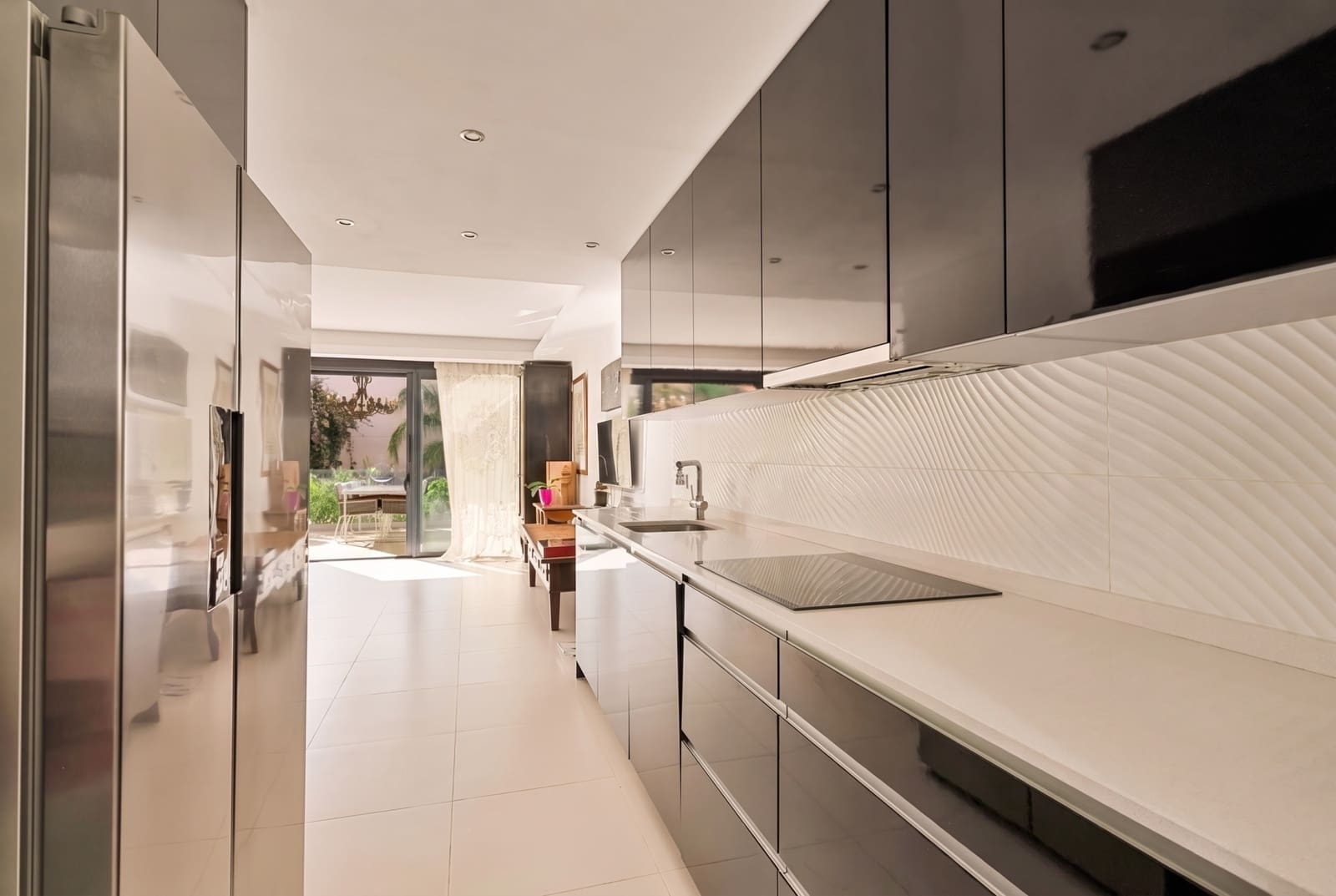 3 sypialnia Dom na sprzedaż w Marbella z basenem garażem - 1 415 000 € (Ref: 10089402)