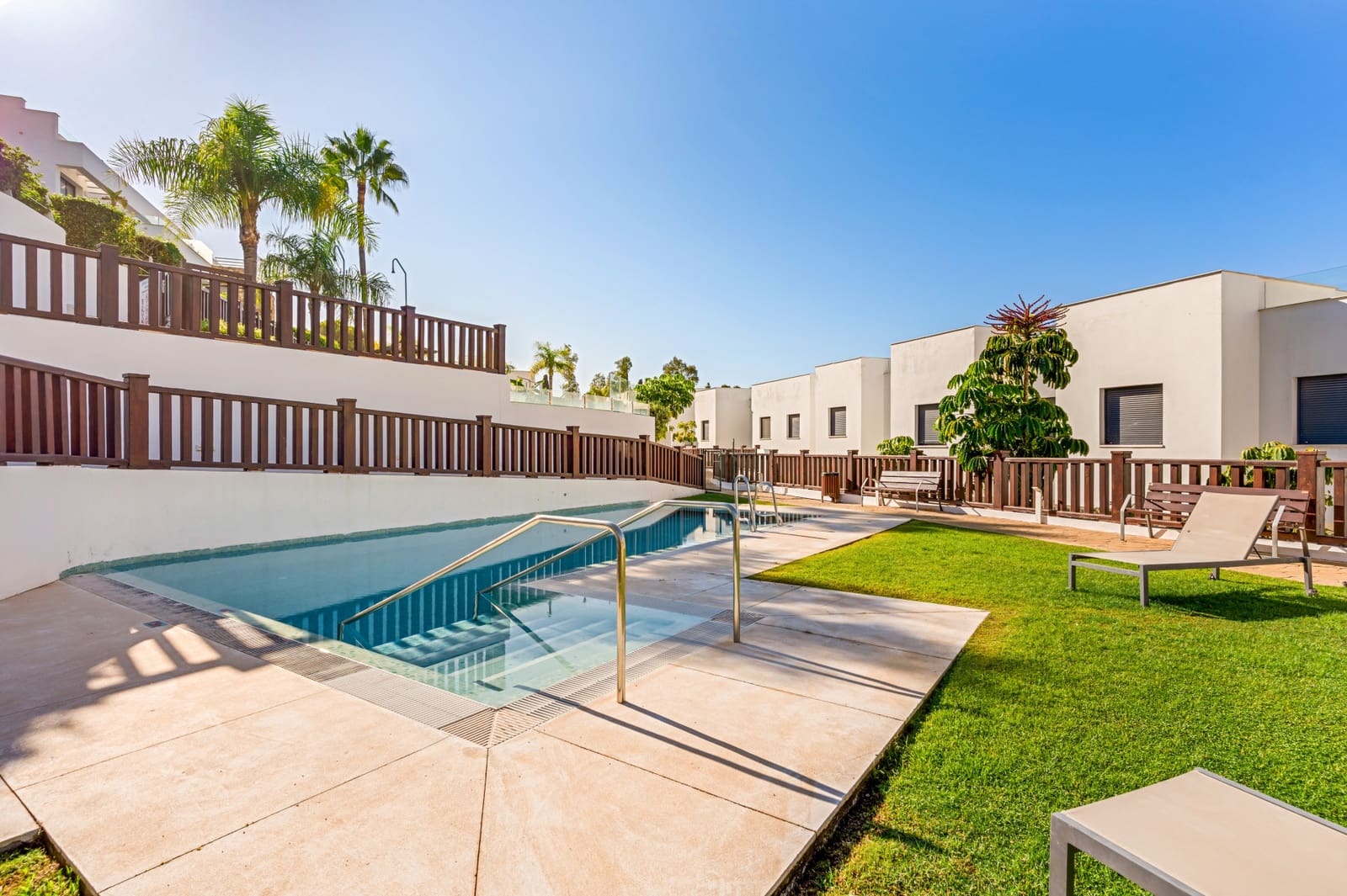 3 sypialnia Dom na sprzedaż w Marbella z basenem garażem - 1 415 000 € (Ref: 10089402)