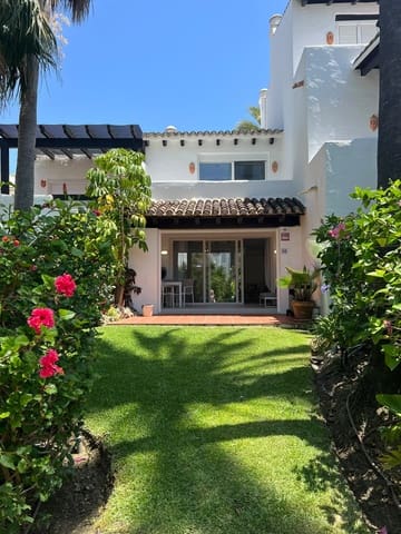 Casa de 3 habitaciones en Costalita, Estepona en venta con piscina garaje - 780.000 € (Ref: 10089404)