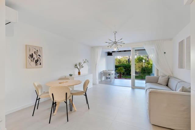 Casa de 3 habitaciones en Costalita, Estepona en venta con piscina garaje - 780.000 € (Ref: 10089404)