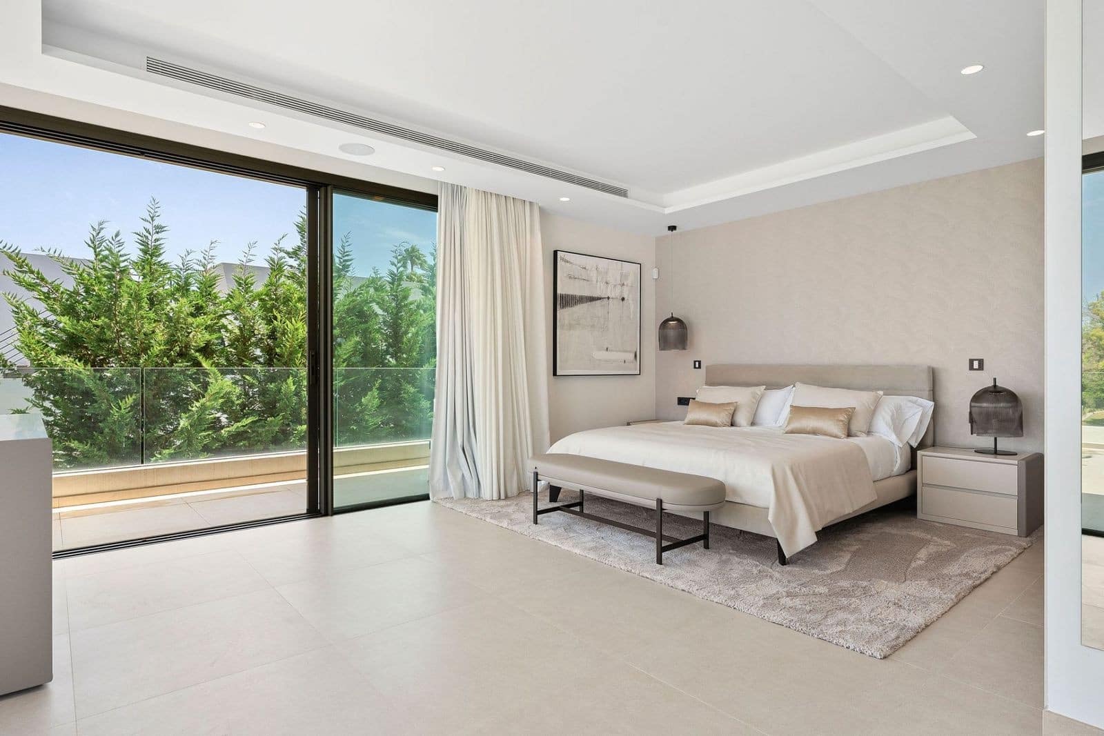 4 slaapkamer Villa te koop in Nueva Andalucia met zwembad - € 3.950.000 (Ref: 10089405)
