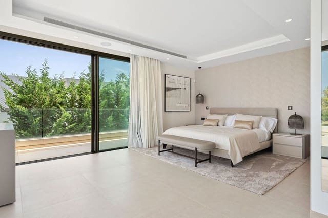 4 slaapkamer Villa te koop in Nueva Andalucia, Marbella met zwembad - € 3.950.000 (Ref: 10089405)