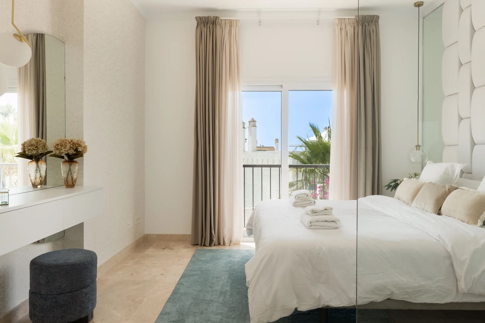 2 soverom Penthouse til salgs i Benahavis med svømmebasseng garasje - € 629 000 (Ref: 10089406)