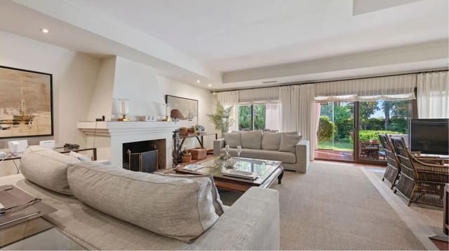 Chalet de 8 habitaciones en San Pedro de Alcantara, Marbella en venta con piscina garaje - 3.950.000 € (Ref: 10090730)