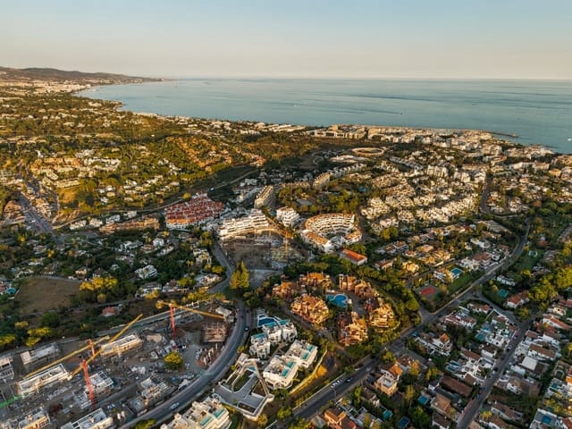 3 quarto Penthouse para venda em Nueva Andalucía Centro, Marbella com piscina garagem - 1 497 000 € (Ref: 10091155)