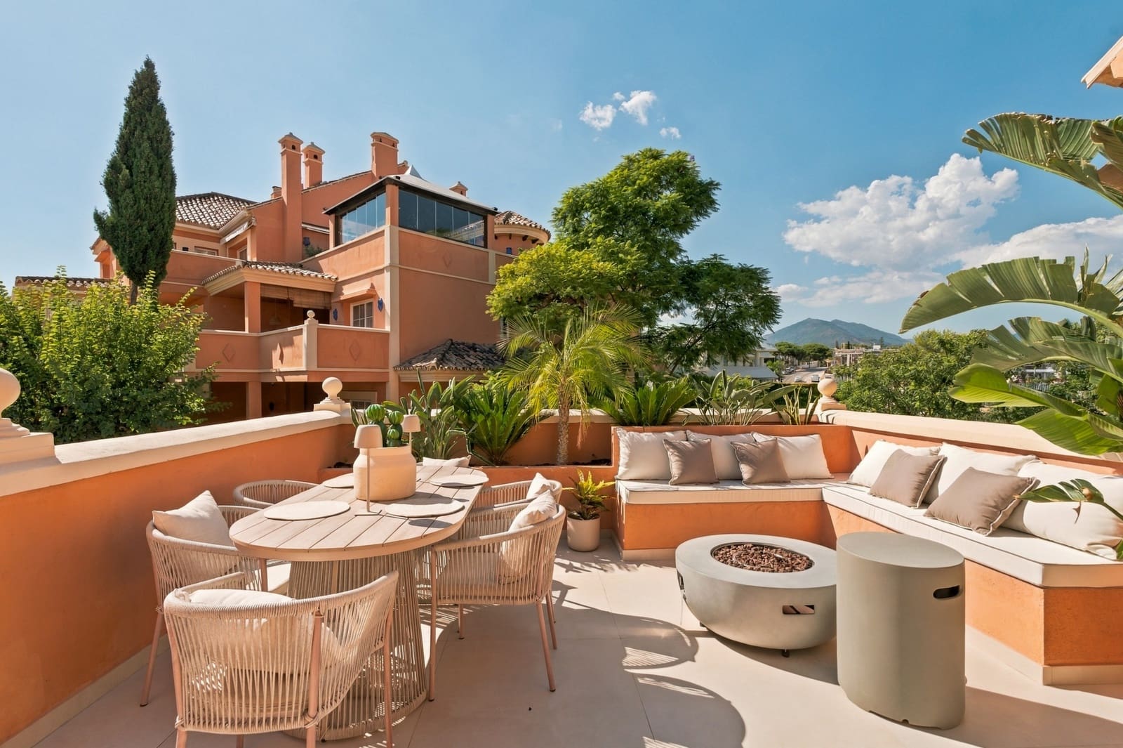3 soverom Penthouse til salgs i Marbella med svømmebasseng garasje - € 1 497 000 (Ref: 10091155)