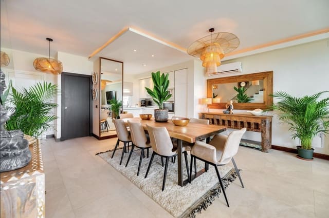 4 Zimmer Haus zu verkaufen in Marbella mit Pool Garage - 1.750.000 € (Ref: 10094374)