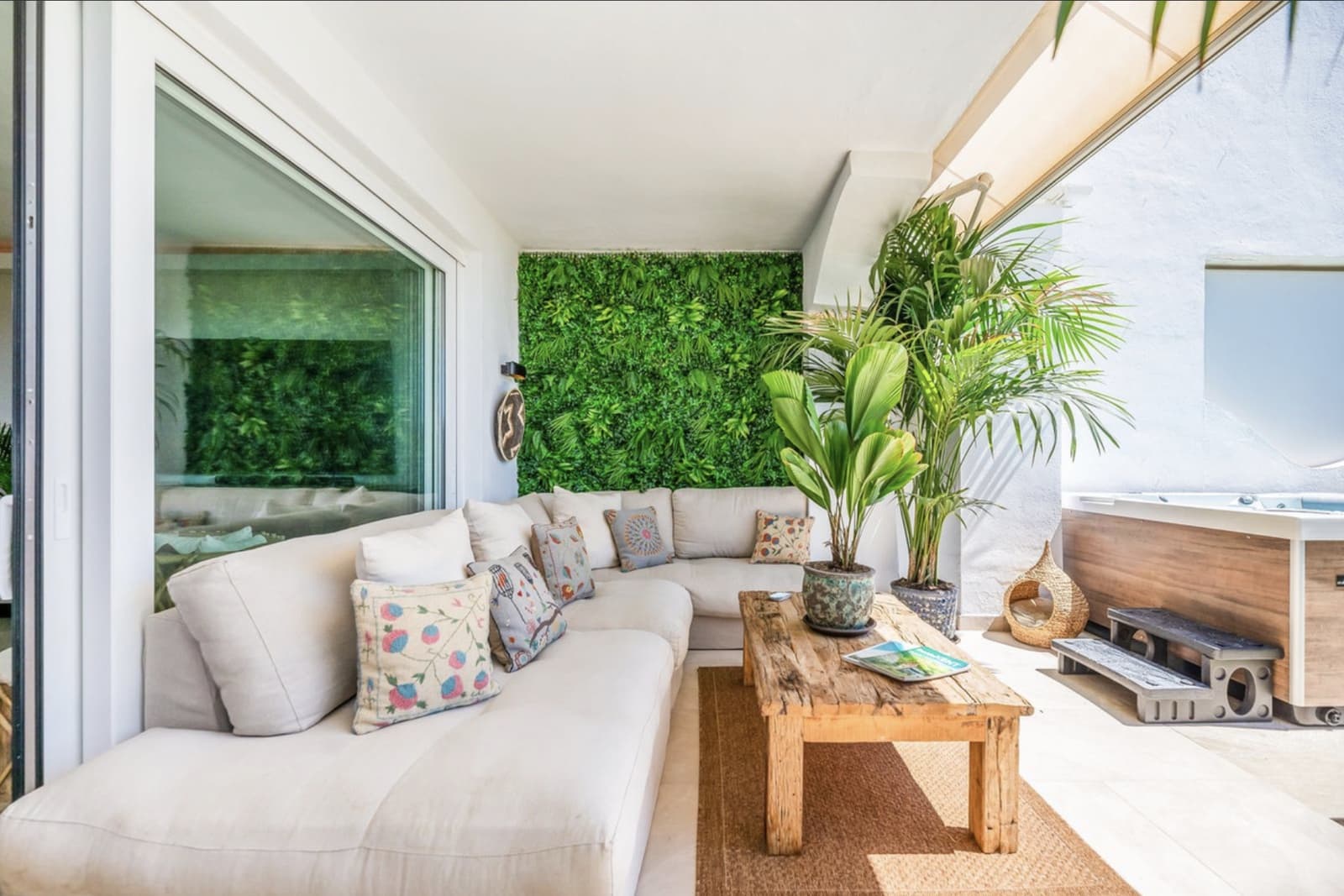 Casa de 4 habitaciones en Marbella en venta con piscina garaje - 1.750.000 € (Ref: 10094374)