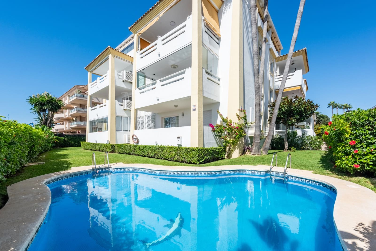3 sovrum Lägenhet till salu i San Pedro de Alcantara med pool garage - 1 100 000 € (Ref: 10098182)