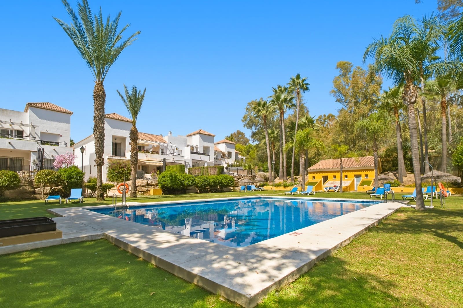 2 sypialnia Apartament na sprzedaż w Marbella z basenem garażem - 489 000 € (Ref: 10098183)