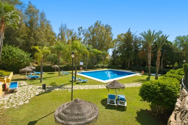 2 sovrum Lägenhet till salu i Los Naranjos, Marbella med pool garage - 489 000 € (Ref: 10098183)