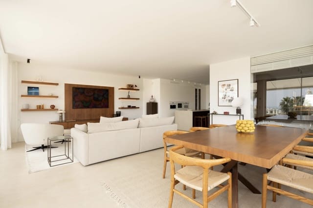 Apartamento de 3 habitaciones en Nueva Andalucia, Marbella en venta con piscina garaje - 1.500.000 € (Ref: 10098184)