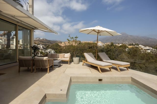 Apartamento de 3 habitaciones en Nueva Andalucia, Marbella en venta con piscina garaje - 1.500.000 € (Ref: 10098184)