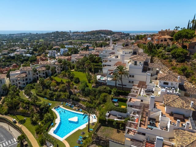 3 chambre Appartement à vendre à Los Naranjos, Marbella avec piscine garage - 1 050 000 € (Ref: 10102218)
