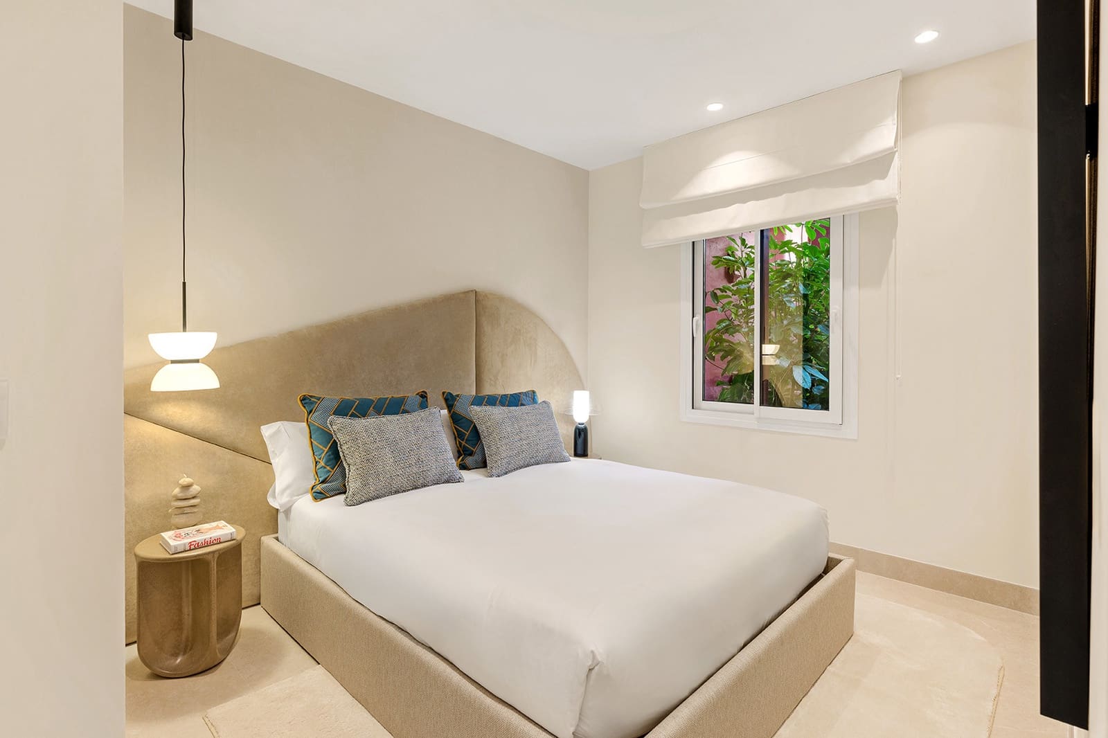 Apartamento de 3 habitaciones en Estepona en venta con piscina garaje - 2.350.000 € (Ref: 10109374)
