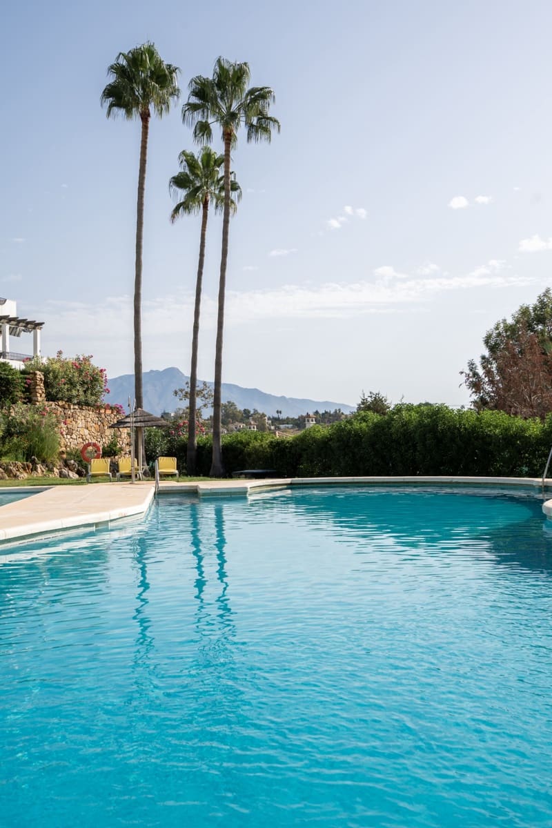 2 slaapkamer Penthouse te koop in El Paraiso met zwembad - € 550.000 (Ref: 10109375)