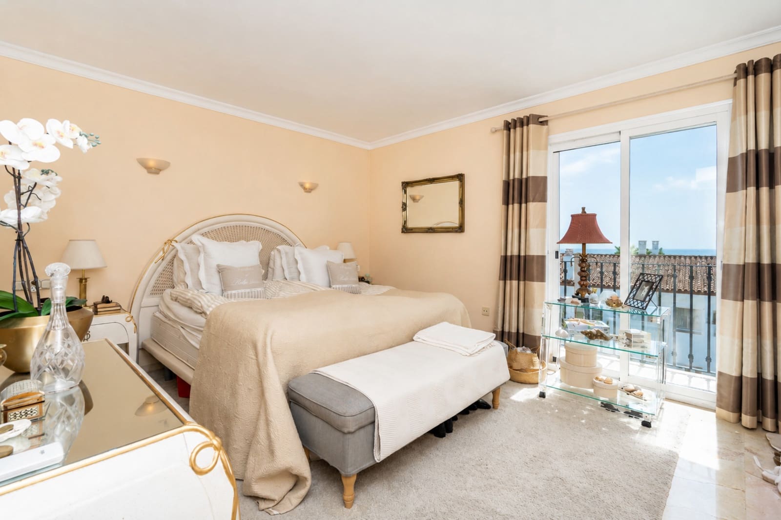 2 slaapkamer Penthouse te koop in El Paraiso met zwembad - € 550.000 (Ref: 10109375)