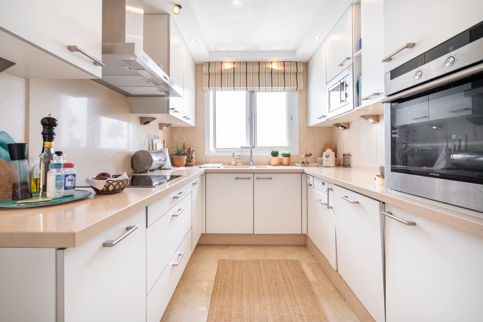 2 slaapkamer Penthouse te koop in El Paraiso met zwembad - € 550.000 (Ref: 10109375)