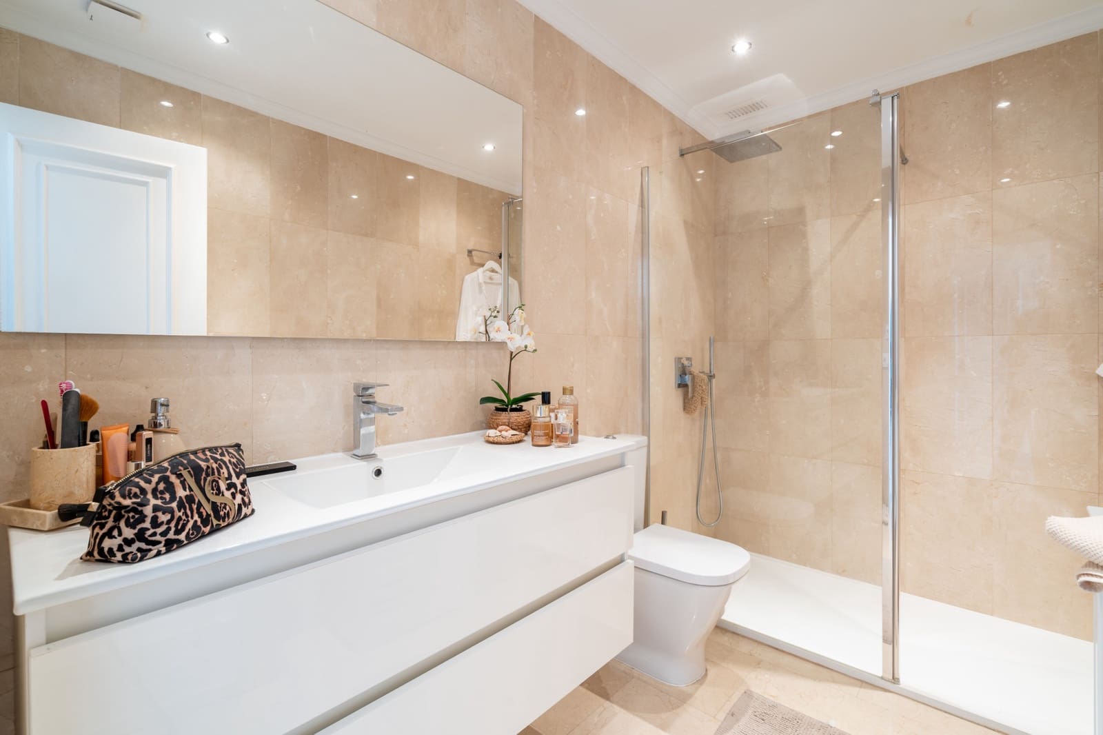 2 slaapkamer Penthouse te koop in El Paraiso met zwembad - € 550.000 (Ref: 10109375)
