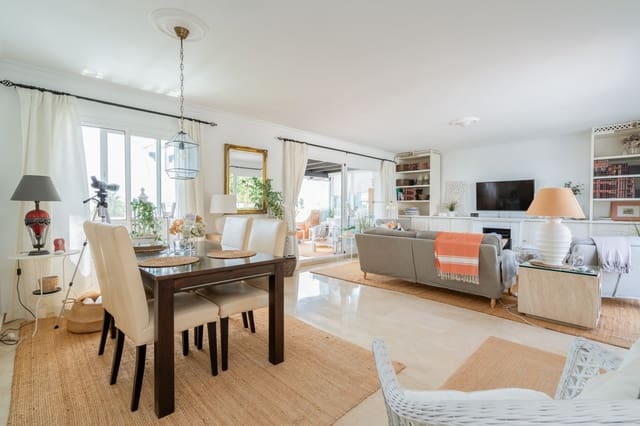 2 slaapkamer Penthouse te koop in El Paraiso, Estepona - € 550.000 (Ref: 10109375)