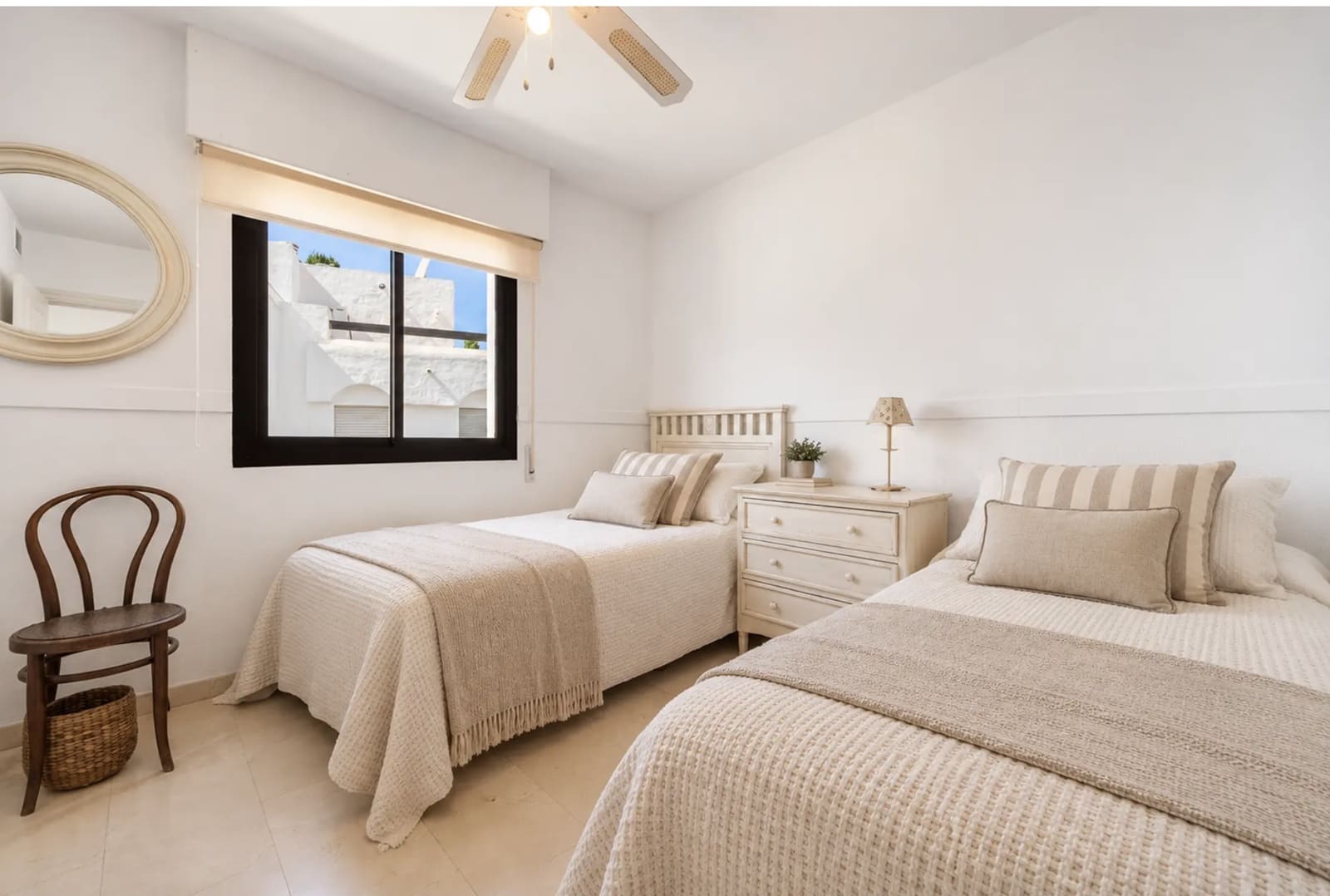 Casa de 4 habitaciones en San Pedro de Alcantara en venta con piscina garaje - 895.000 € (Ref: 10110952)