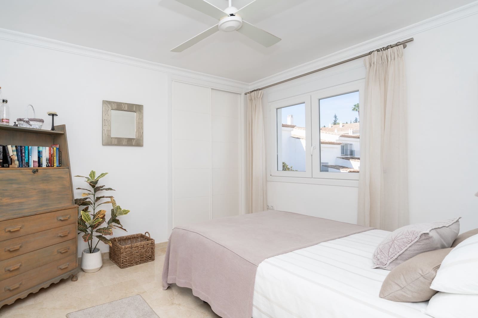 3 slaapkamer Penthouse te koop in El Paraiso met zwembad - € 675.000 (Ref: 10115578)
