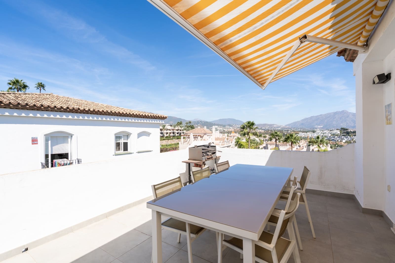 3 slaapkamer Penthouse te koop in El Paraiso met zwembad - € 675.000 (Ref: 10115578)