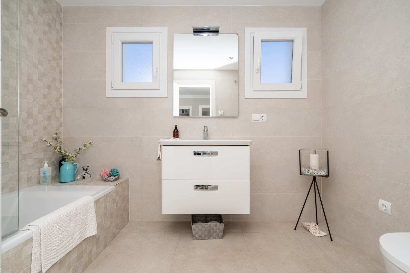 3 slaapkamer Penthouse te koop in El Paraiso met zwembad - € 675.000 (Ref: 10115578)