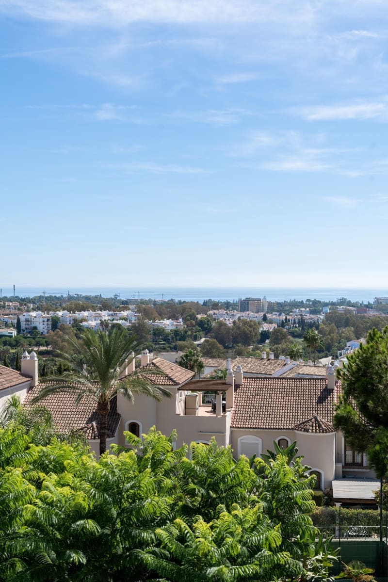3 slaapkamer Penthouse te koop in El Paraiso met zwembad - € 675.000 (Ref: 10115578)