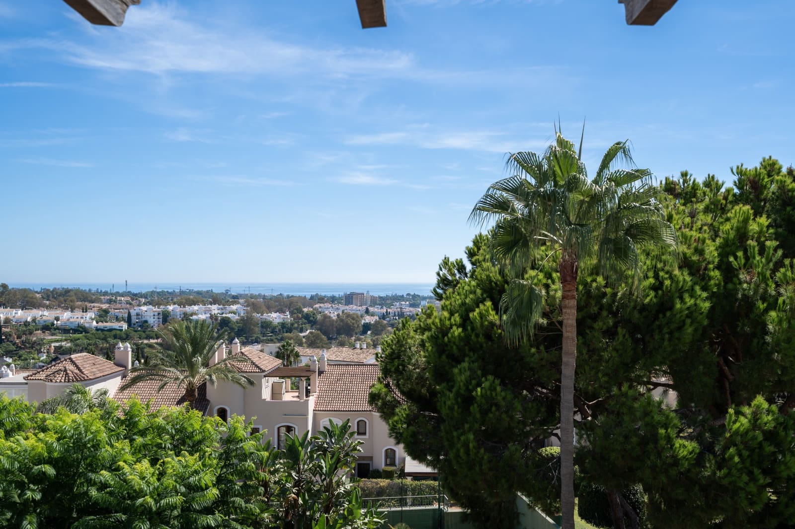 3 slaapkamer Penthouse te koop in El Paraiso met zwembad - € 675.000 (Ref: 10115578)