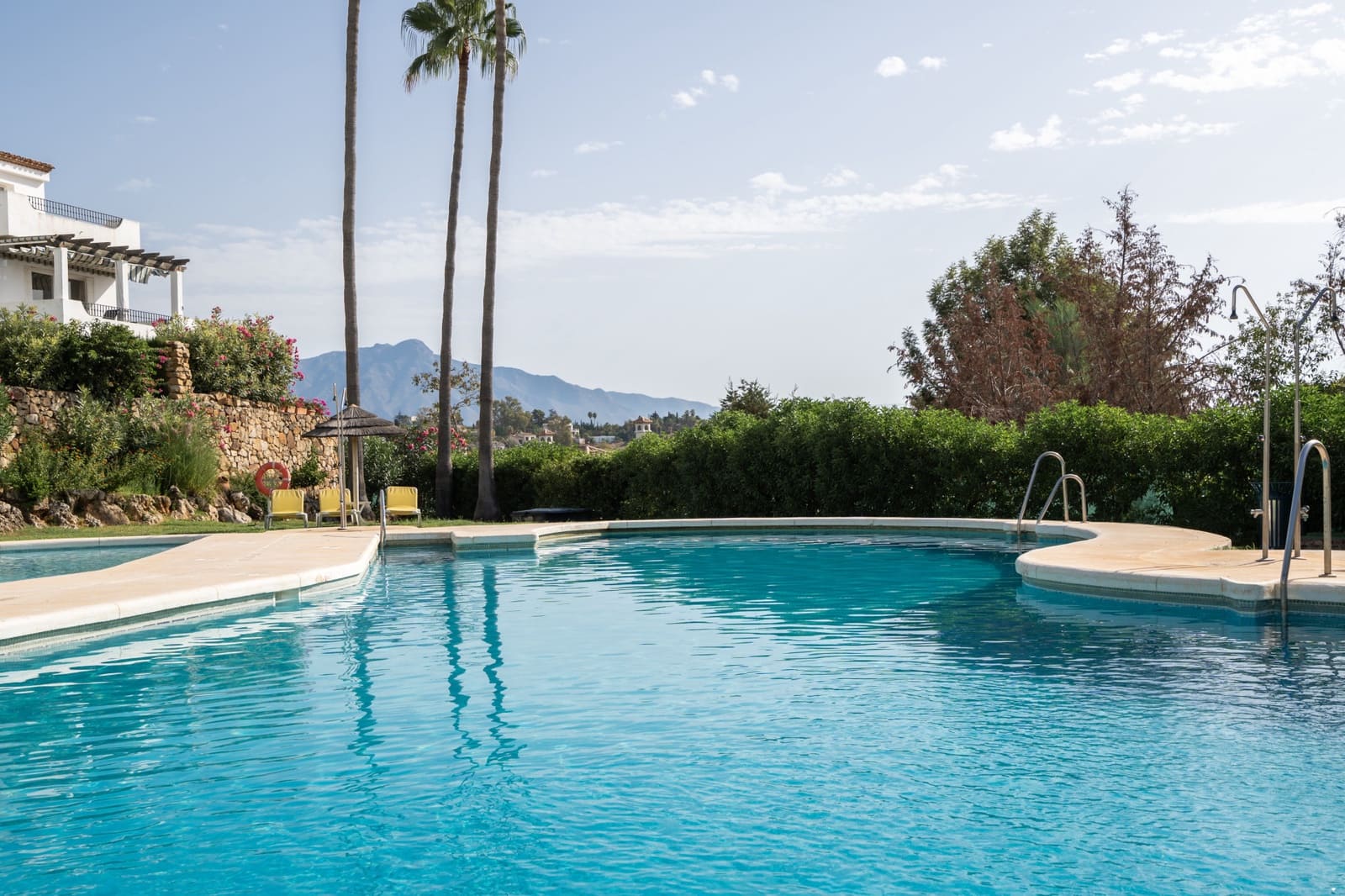 3 slaapkamer Penthouse te koop in El Paraiso met zwembad - € 675.000 (Ref: 10115578)