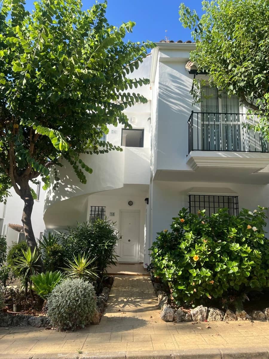 2 bedroom Apartment for sale in Marbella with pool garage - € 459,000 (Ref: 10115580)