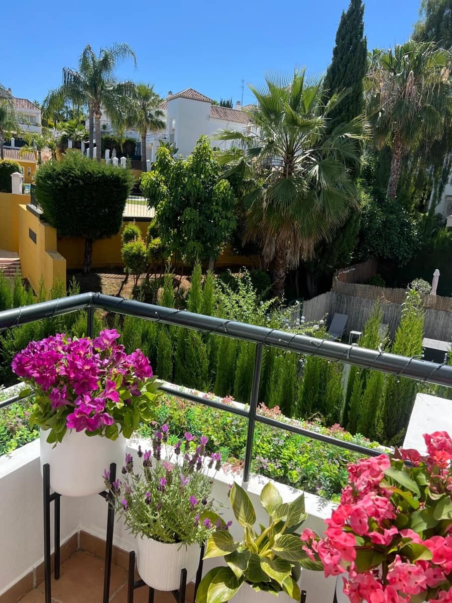 2 bedroom Apartment for sale in Marbella with pool garage - € 459,000 (Ref: 10115580)