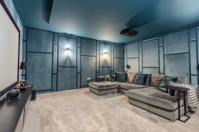 4 soveværelse Semi-Rækkehus til salg i Estepona med swimmingpool garage - € 2.150.000 (Ref: 10119035)