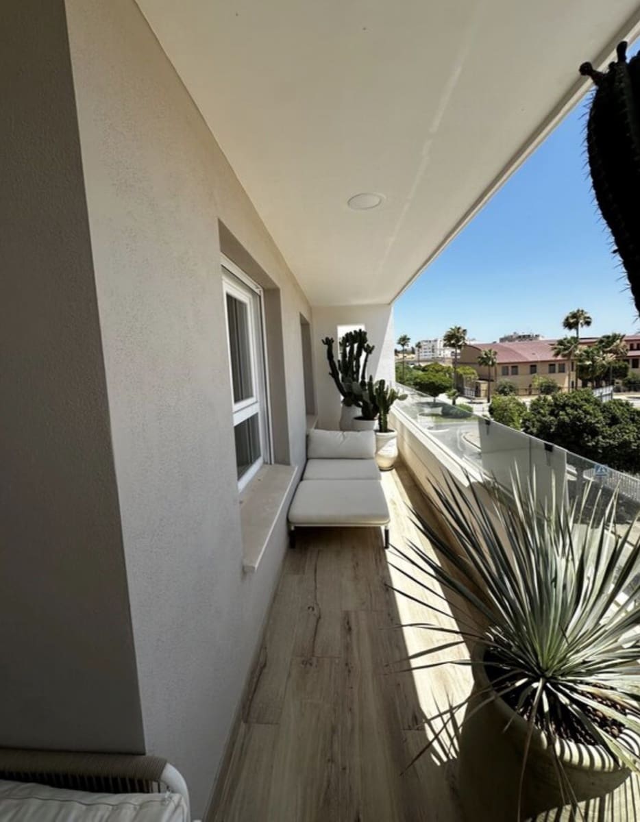 3 sypialnia Mieszkanie na sprzedaż w Nueva Andalucia z basenem garażem - 515 000 € (Ref: 10119036)