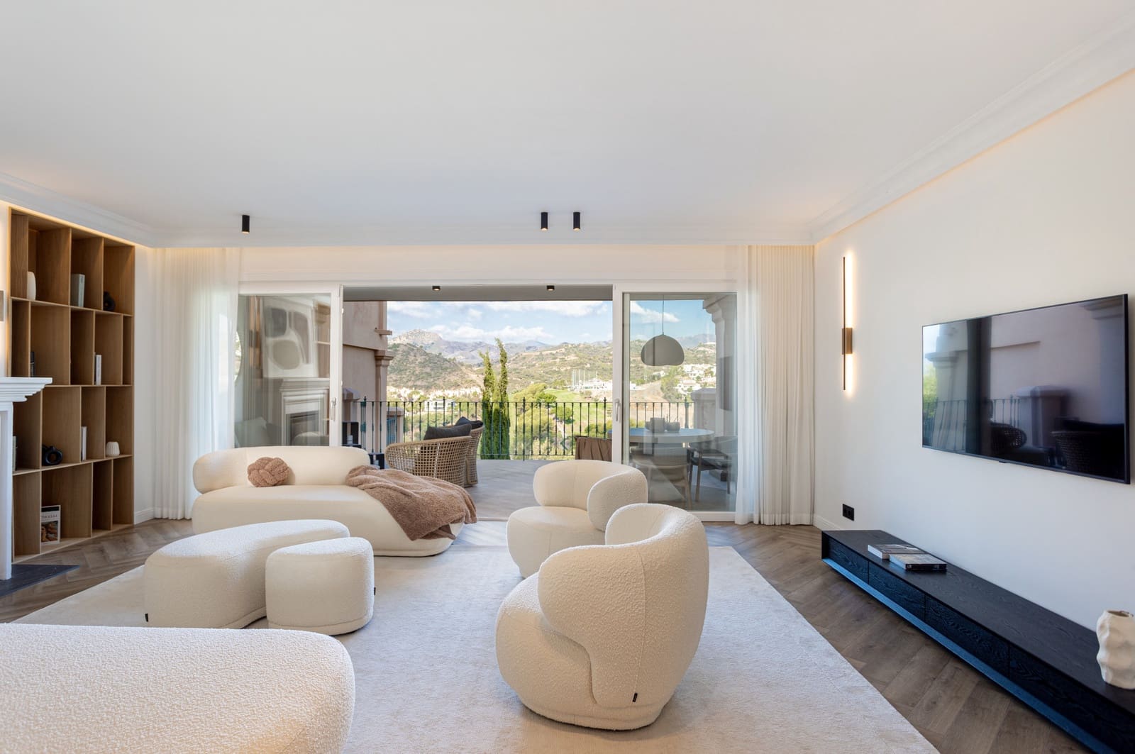 Apartamento de 3 habitaciones en Benahavís en venta con piscina - 1.270.000 € (Ref: 10119037)